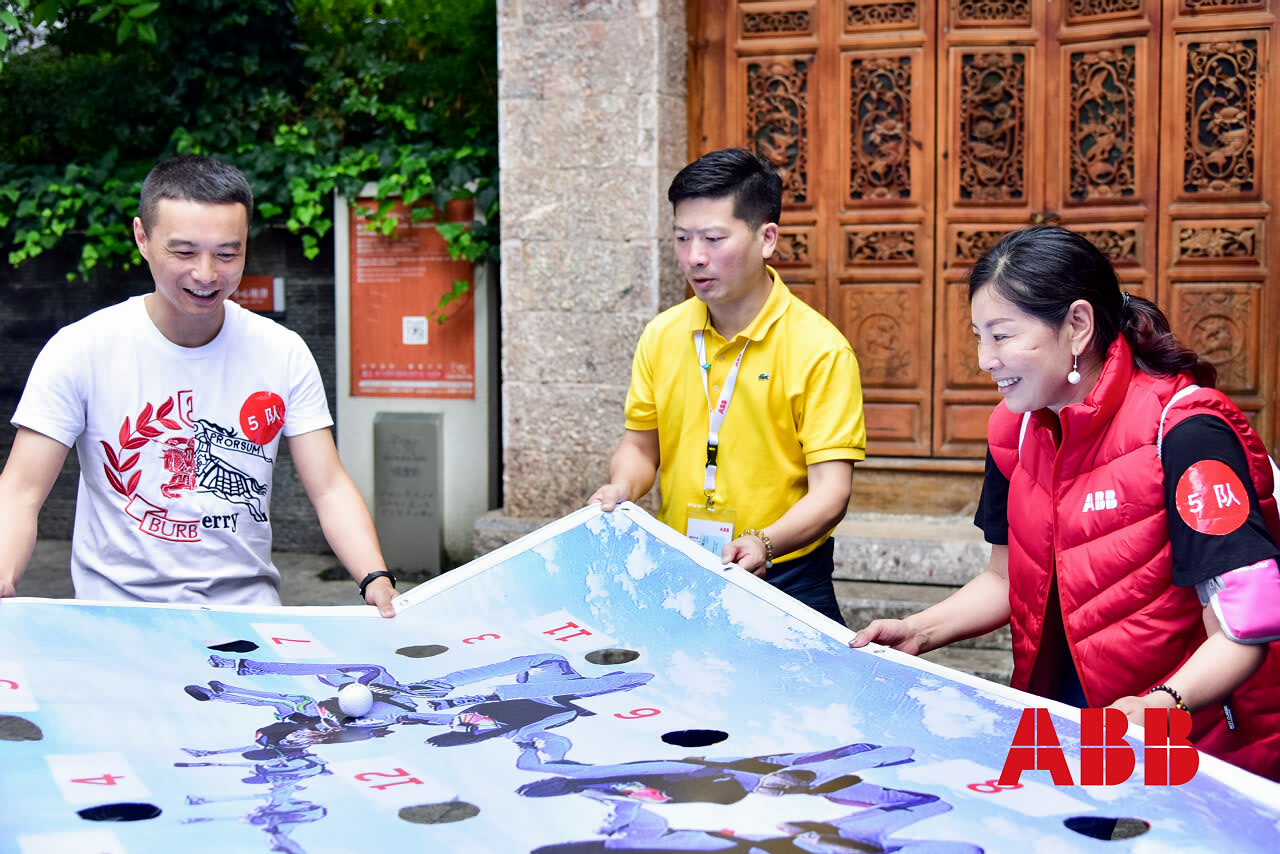 麗江束河古鎮(zhèn)定向?qū)殘F建拓展